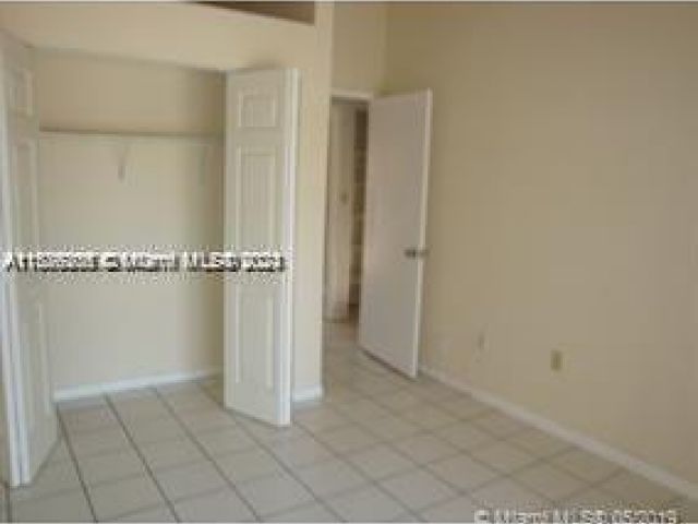 Home for rent at 1907 SW 107th Ave 806 - photo 5406688