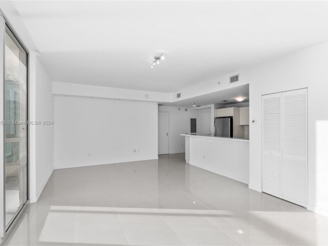 Apartment for sale  Unit #T-2616 - photo 5408387