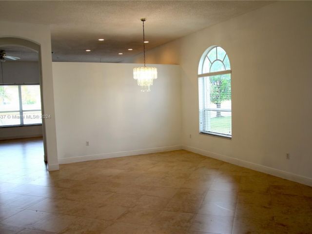 Home for rent at 14202 NW 20th St 0 - photo 5410724