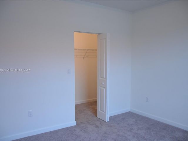 Home for rent at 1801 SE 27th Ter 1801 - photo 5407757