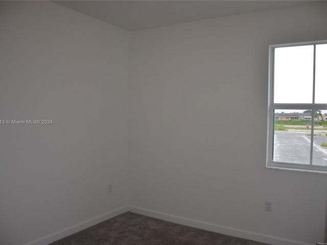 Home for rent at 1801 SE 27th Ter 1801 - photo 5407761