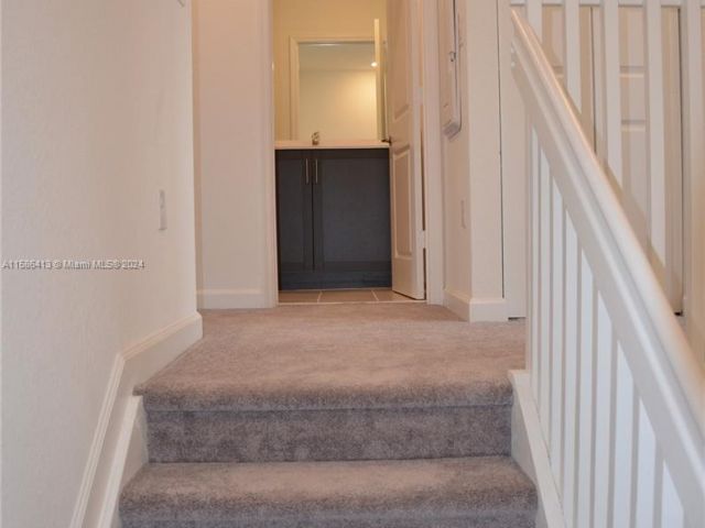 Home for rent at 1801 SE 27th Ter 1801 - photo 5407763