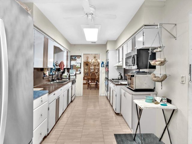 Home for sale at 19321 NE 18th Place - photo 6771689