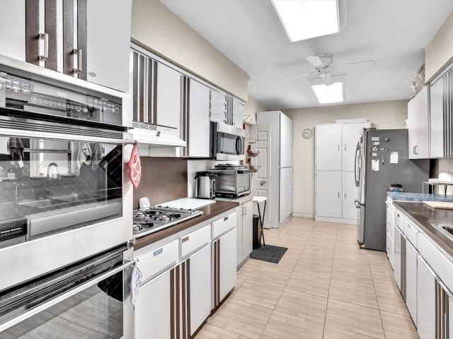 Home for sale at 19321 NE 18th Place - photo 6771691