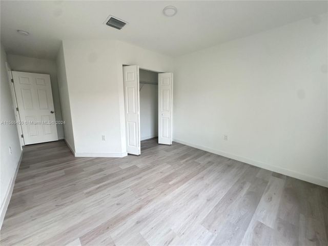 Home for rent at 116 NW 10th St B - photo 5410355