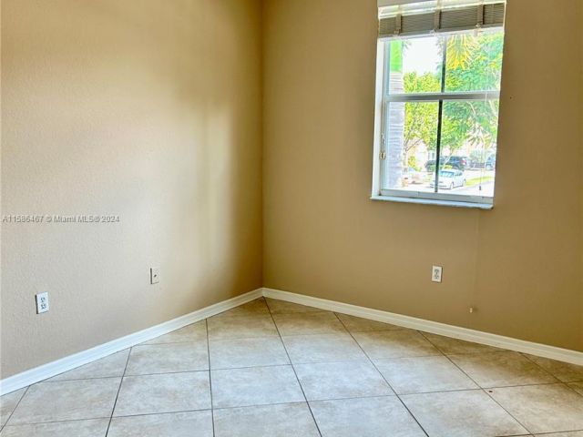 Home for rent at 12562 SW 124th Ter - photo 5411713