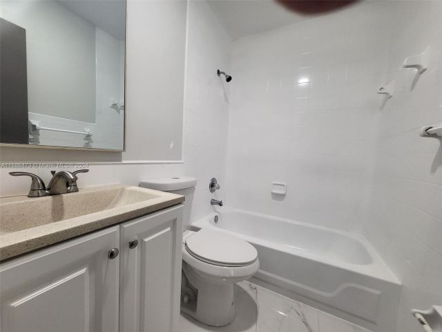 Home for rent at 14470 SW 96th Ter - photo 5406968