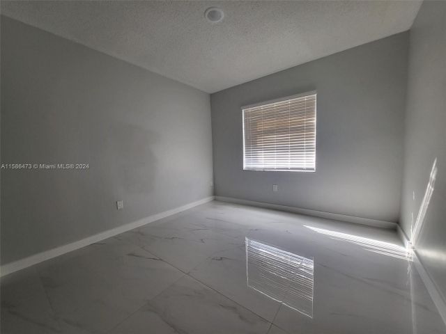 Home for rent at 14470 SW 96th Ter - photo 5406969