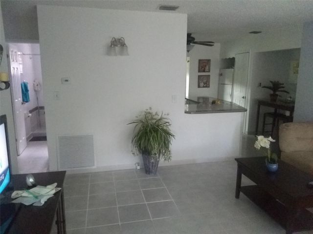 Home for rent at 2140 N 57th Ave - photo 5409001