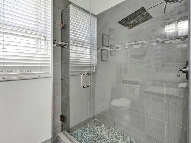 Home for sale at 350 SW 167th Ave - photo 5409408