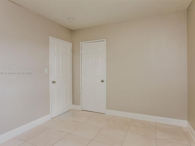 Home for rent at 1530 N 68th Ave - photo 5409365