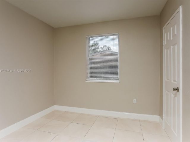 Home for rent at 1530 N 68th Ave - photo 5409367