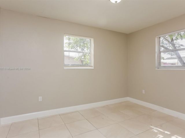 Home for rent at 1530 N 68th Ave - photo 5409368