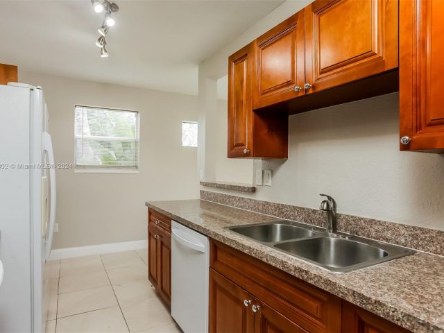 Home for rent at 1530 N 68th Ave - photo 5409373