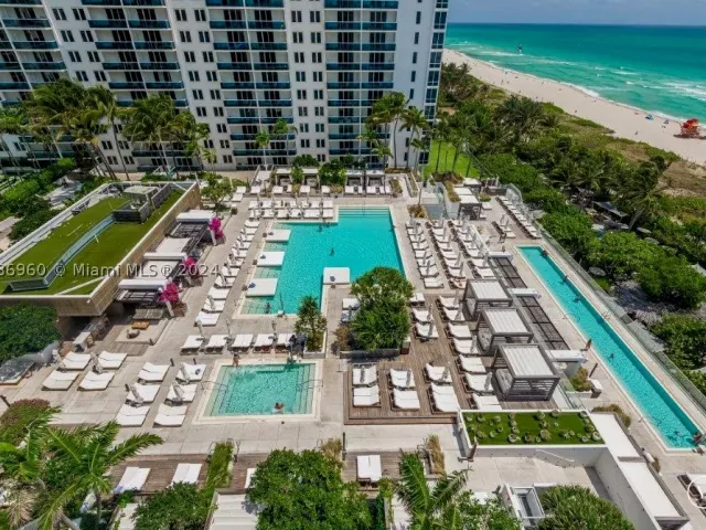 1-bedroom condo for rent in Miami Beach - 2301 Collins Ave 1111 - MondialRealty