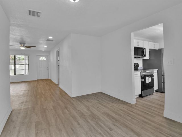 Home for sale at 2050 NW 28th Ter - photo 5409172