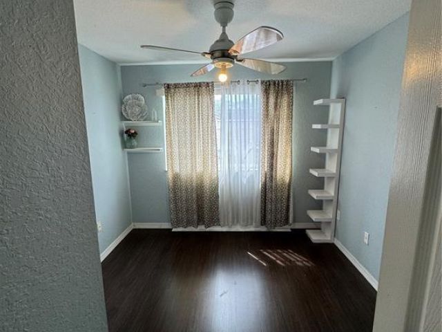 Home for rent at 5773 NW 116th Ave 105 - photo 5409733