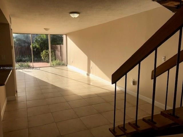 Home for rent at 6236 SW 139th Ct 6236 - photo 5412630