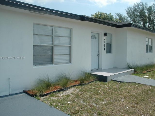 Home for sale at 3201 NW 214th St - photo 5425140