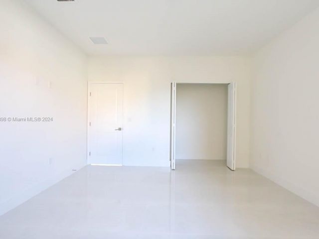 Home for rent at 15631 SW 11th Ter - photo 5412701