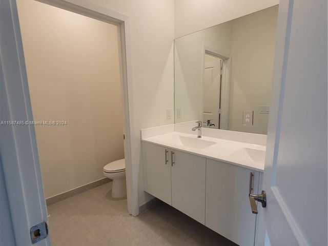 Home for rent at 4558 NW 83rd Ave - photo 5413821