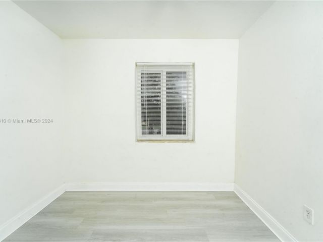 Home for rent at 4070 NW 5th St 4070 - photo 5413631