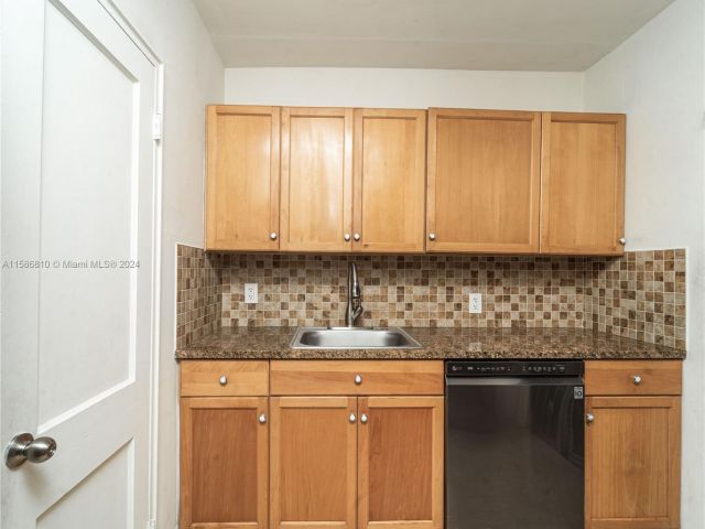 Home for rent at 4070 NW 5th St 4070 - photo 5413635