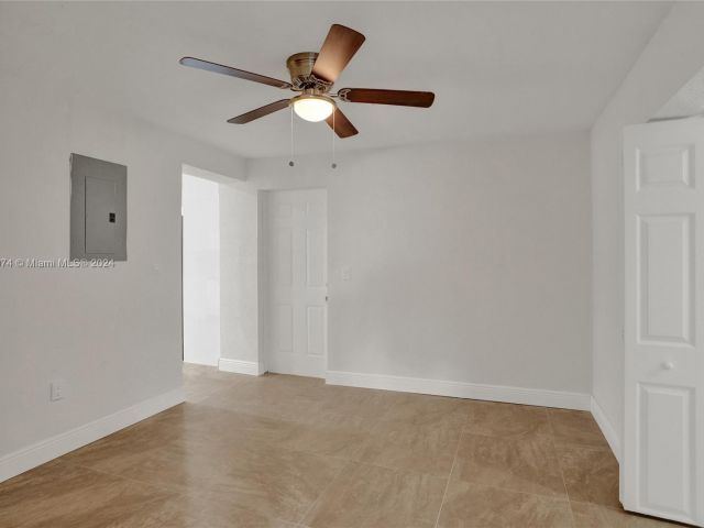 Home for sale at 601 NW 37th St - photo 5463590