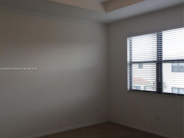 Home for rent at 748 NE 191st Ter 748 - photo 5414076