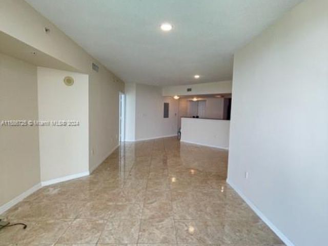 Apartment for rent  Unit #3910 - photo 5416440