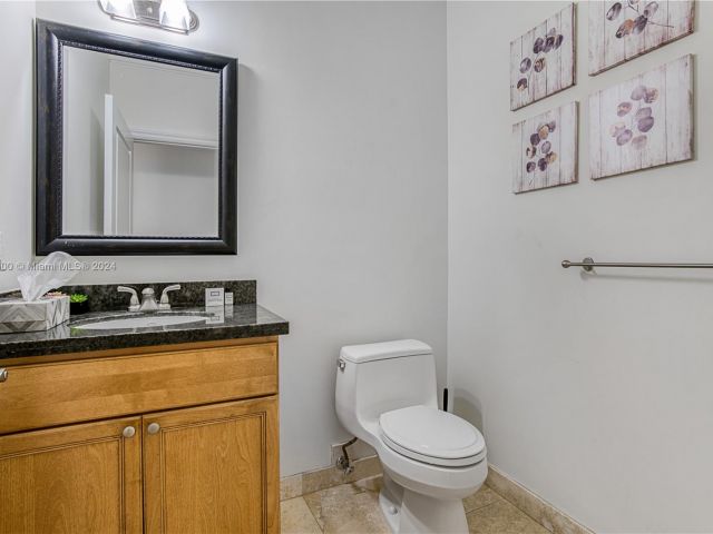 Home for sale at 1705 NE 11th St - photo 5417365