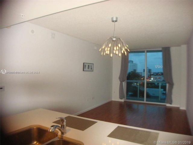 Apartment for rent  Unit #703 - photo 5422421