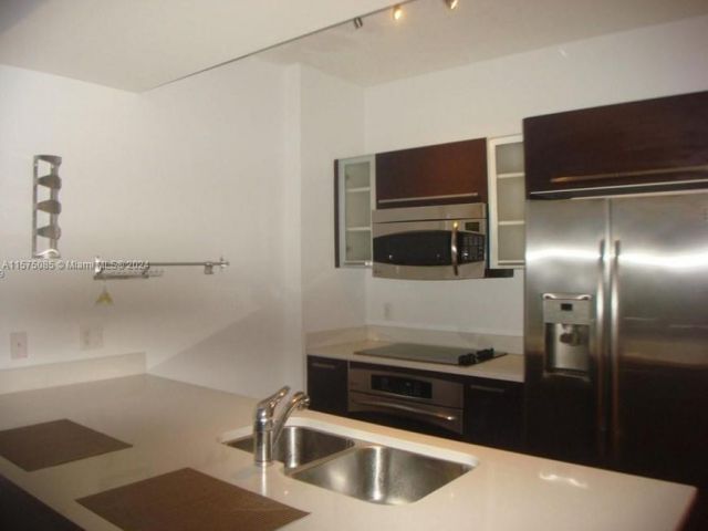 Apartment for rent  Unit #703 - photo 5422425