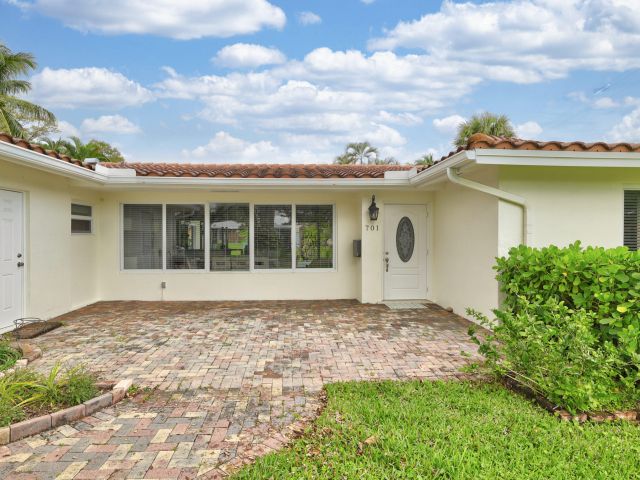 Home for rent at 701 W Royal Palm Road - photo 5426836