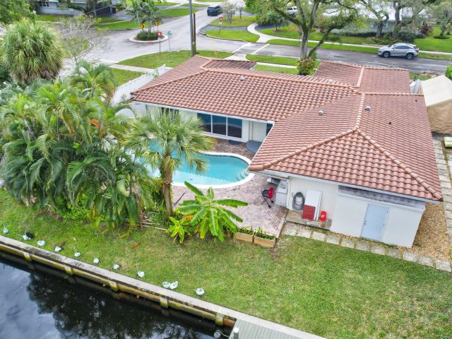 Home for rent at 701 W Royal Palm Road - photo 5426837