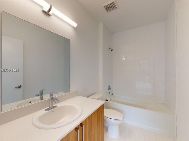 Home for rent at 24705 SW 129th Ave 102 - photo 5417552
