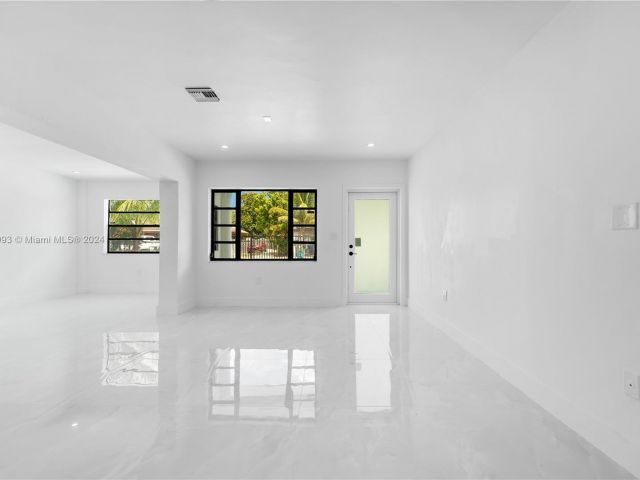 Home for sale at 1166 NW 113th Ter - photo 5425342