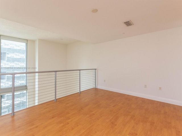 Apartment for rent  Unit #606 - photo 5418852