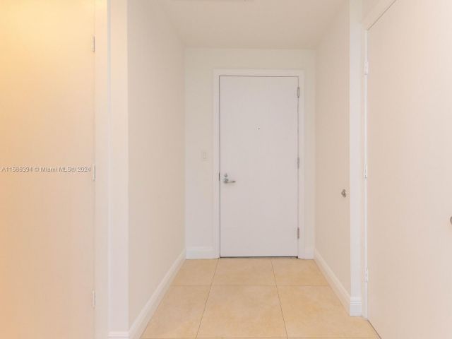 Apartment for rent  Unit #606 - photo 5418866