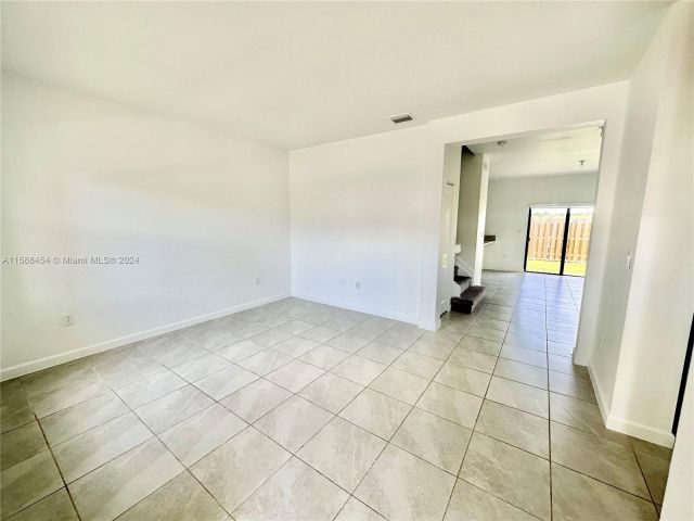 Home for rent at 10049 SW 228th Ter - - photo 5432451