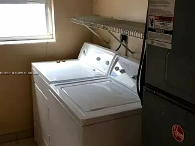 Home for sale at 725 NW 19th Ter - photo 5421434