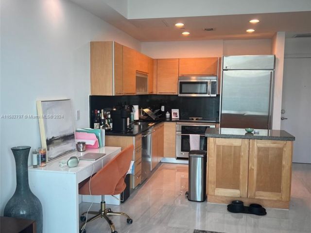 Apartment for rent  Unit #4208 - photo 5421530