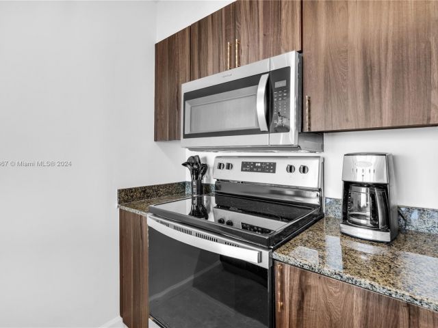 Apartment for sale  Unit #3201 - photo 5423779