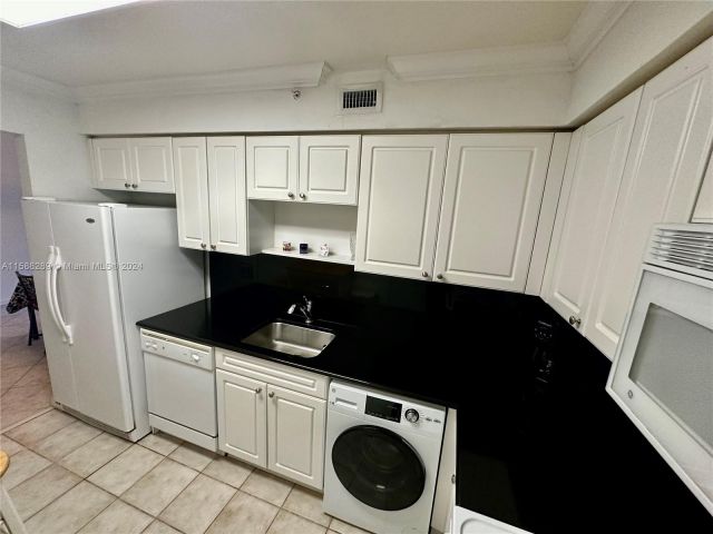 Apartment for sale  Unit # - photo 5422098