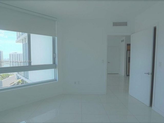 Apartment for rent  Unit #2105 - photo 5422338