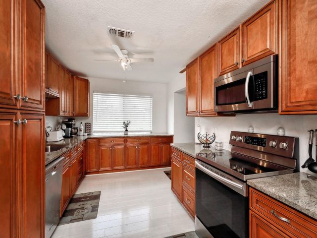 Home for sale at 7900 NW 40th St - photo 5424516