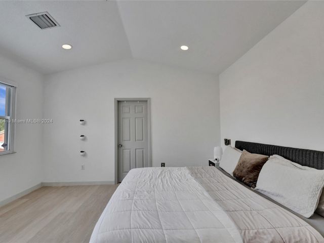 Home for sale at 2036 SE 14th St - photo 5460162