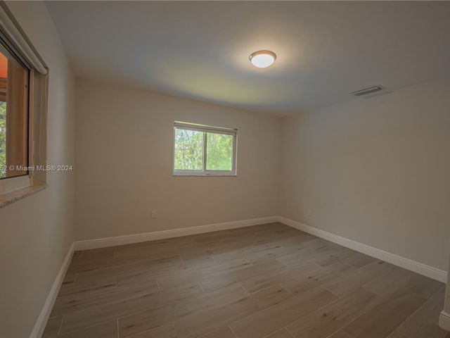 Home for rent at 335 187th St - photo 5421546