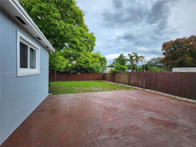 Home for rent at 12535 NE Miami Pl - photo 5469733