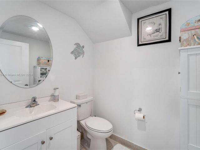 Home for rent at 2642 SE 12th St 2642 - photo 5428533